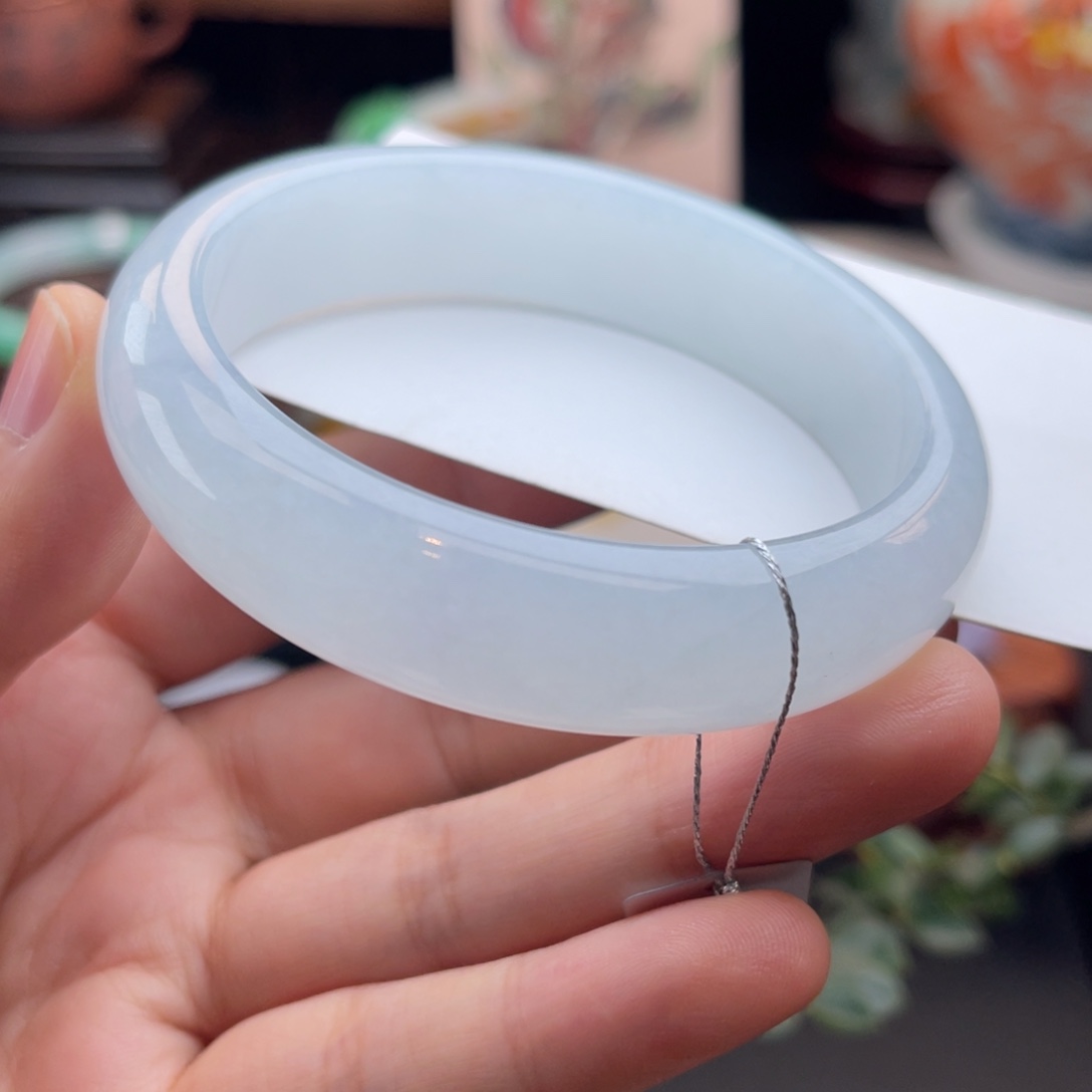 未镶嵌手镯翡翠白月光