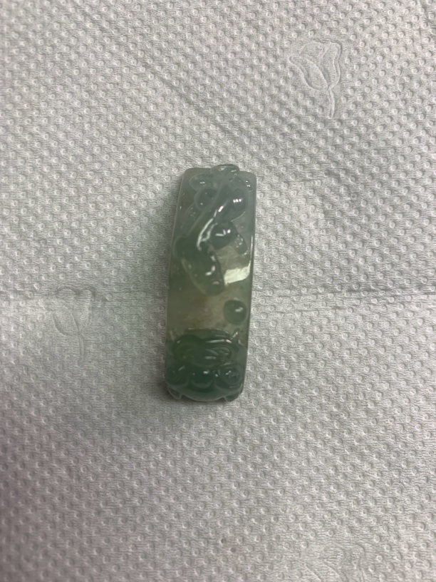 玉如军意翡翠珠宝