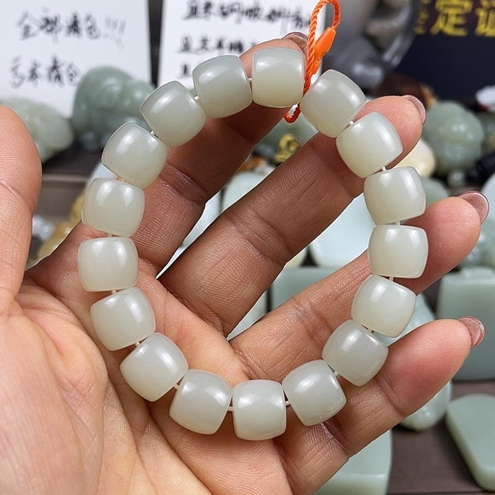 和田玉（糖玉）挂件未镶嵌