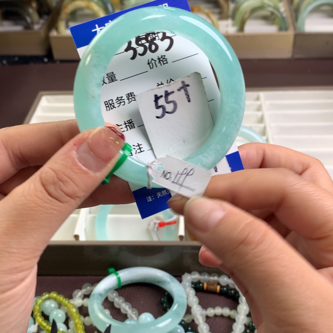 蛇纹石玉手镯未镶嵌3583