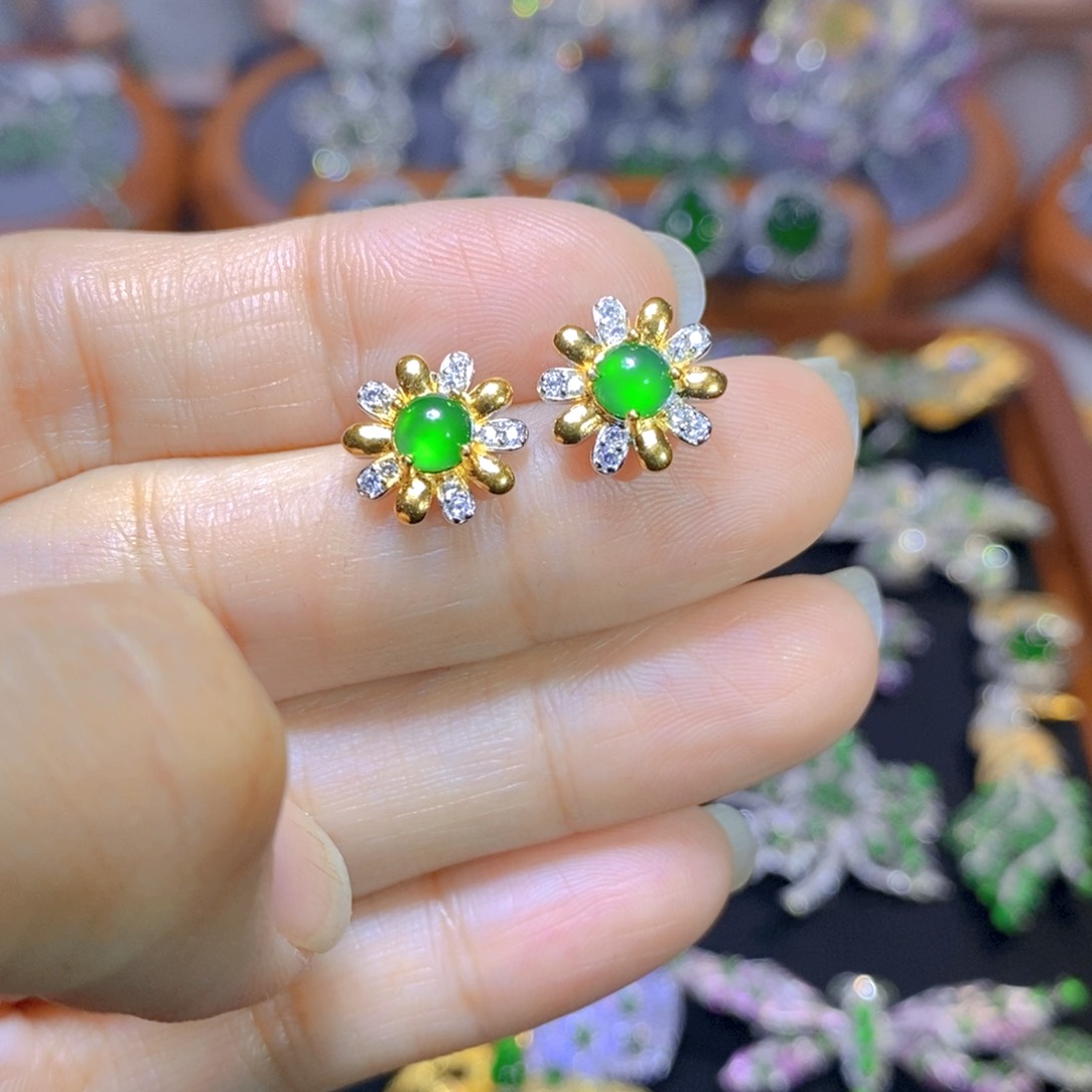 翡翠颈饰银S925镶嵌天然翡翠