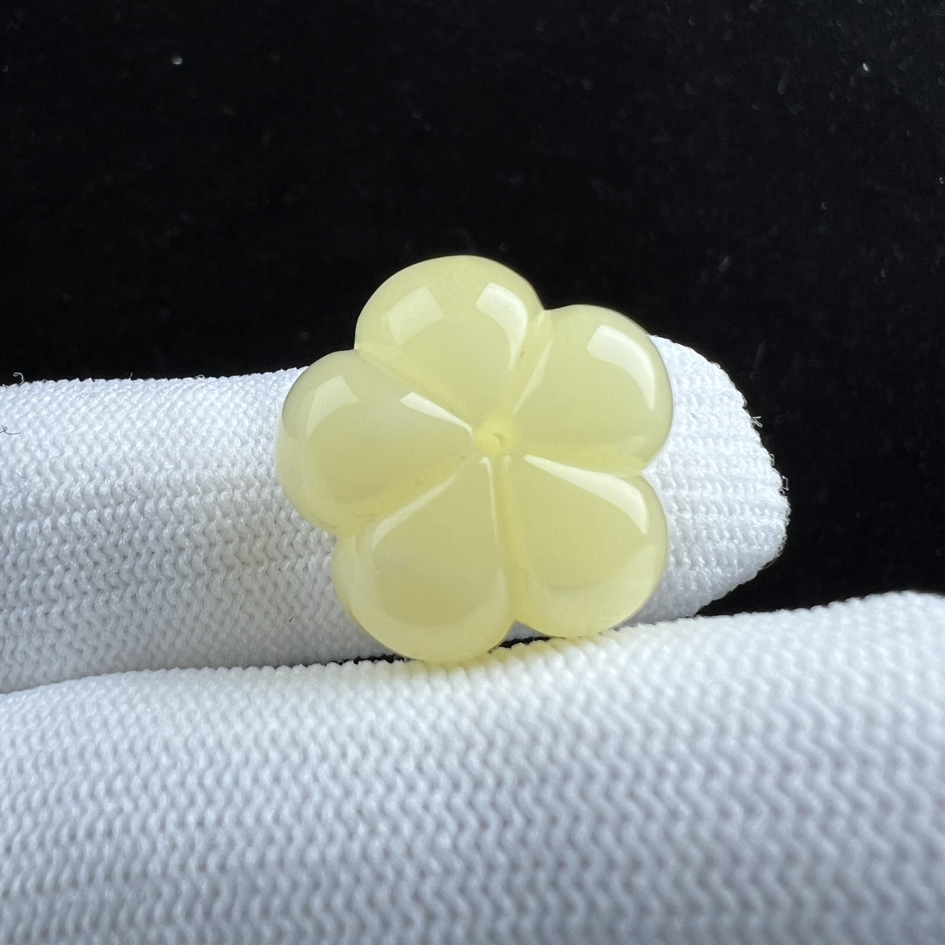 M2462天然原矿俄料蜜蜡 满蜡花朵 18.6*10.3mm 支持复检