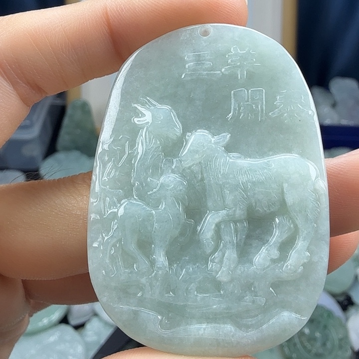 翡翠未镶嵌颈饰翡翠