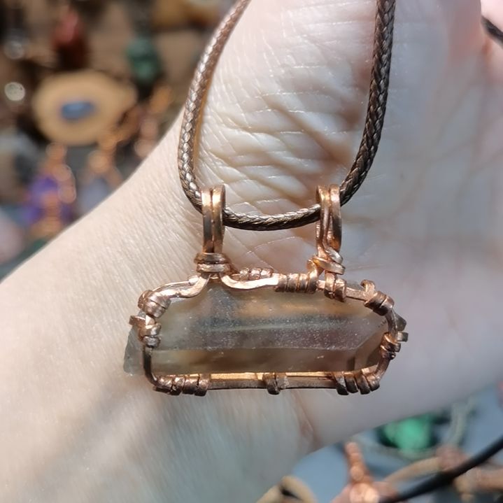 石材35*10*10MM左右有石纹有矿皮