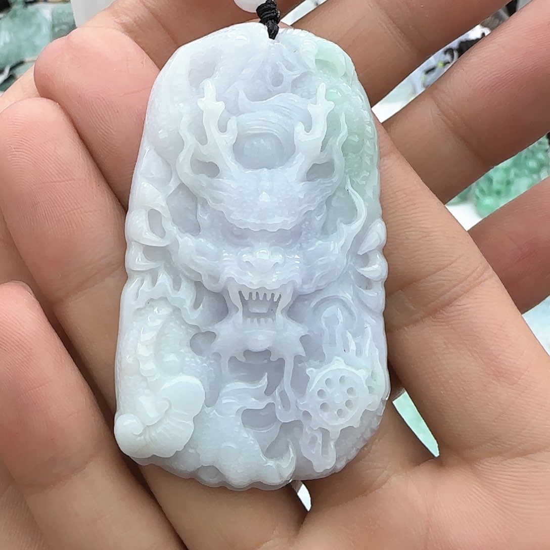 翡翠颈饰未镶嵌冷**生翡翠