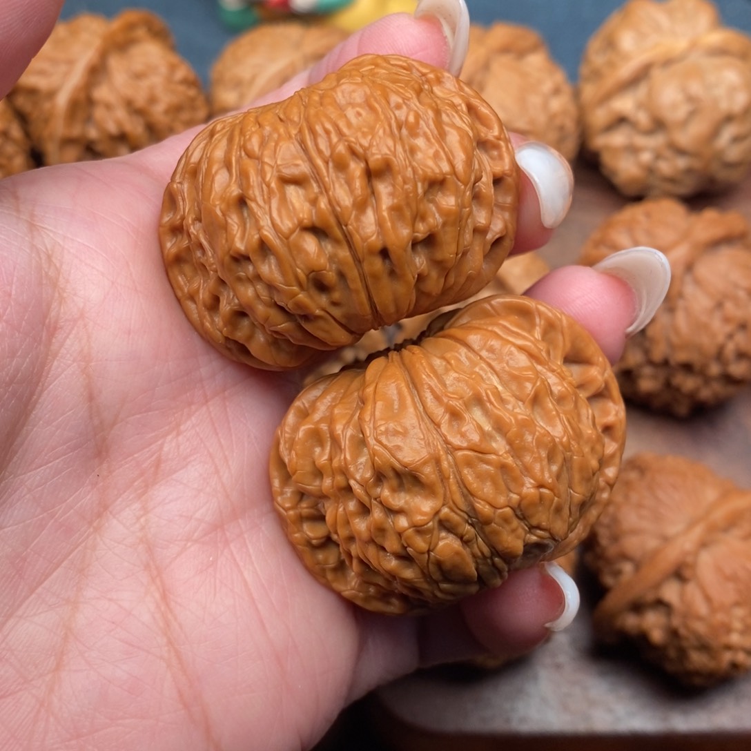 文玩核桃把件全品，毕业正磨42