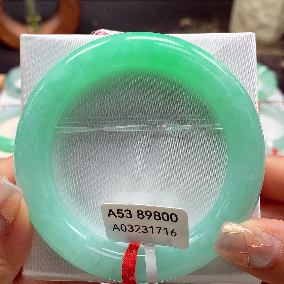 翡翠手镯未镶嵌53圆52号88