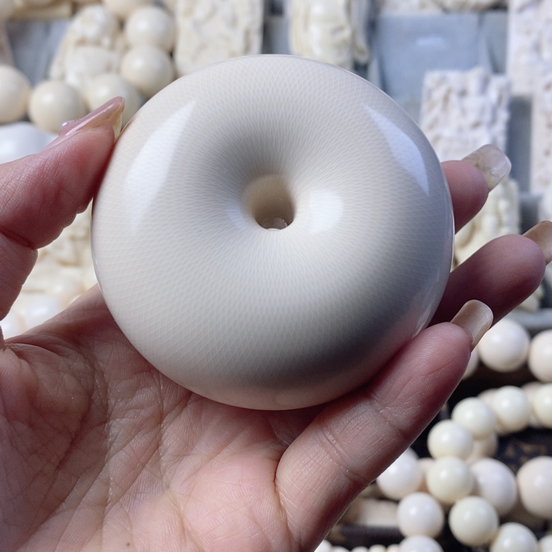 寅***戌花岗石铁合金精品平安扣