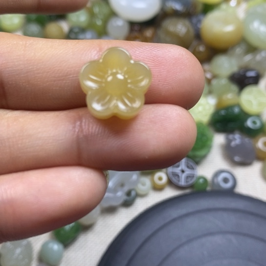 和田玉配件未镶嵌