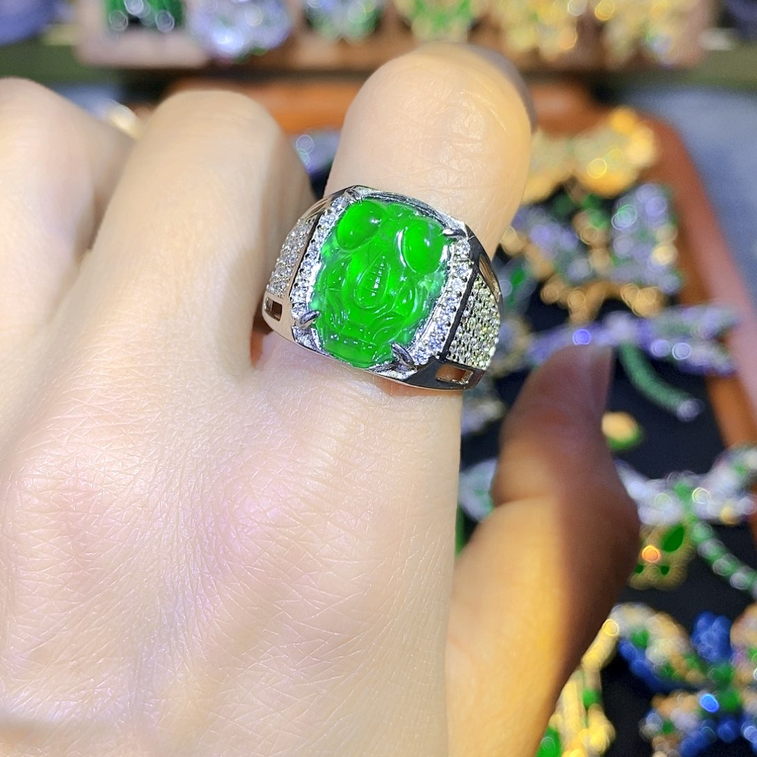 颈饰银S925镶嵌翡翠