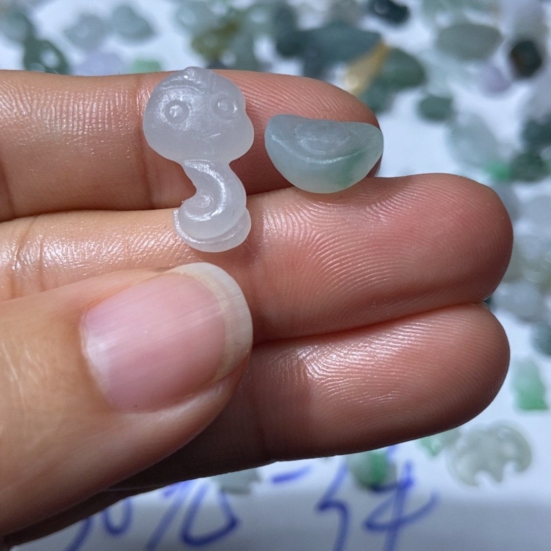 定制翡翠未镶嵌翡翠
