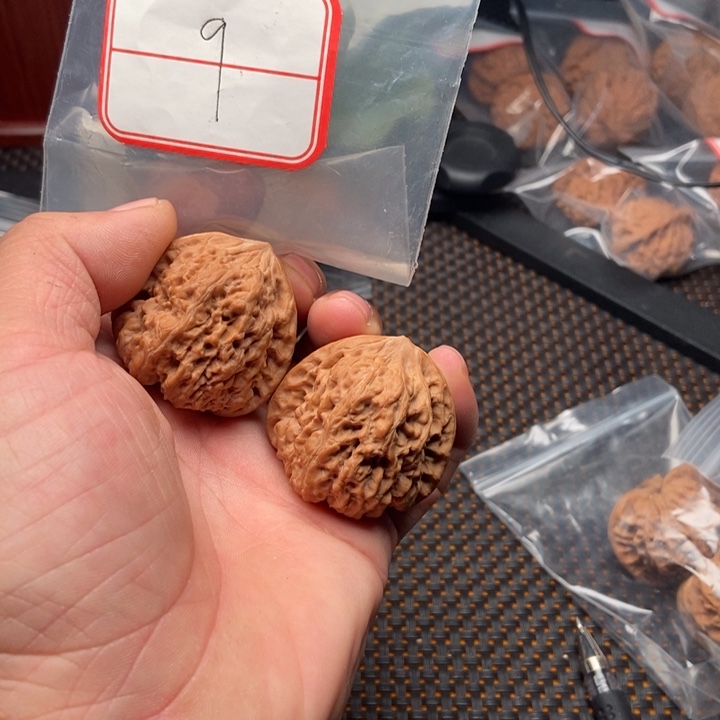 文玩核桃吊坠刘*刘40辛苦奥迪