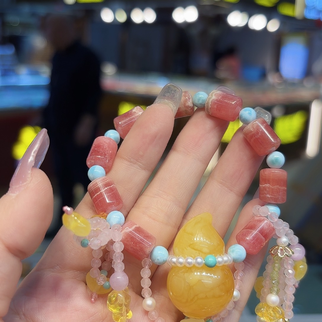 琥珀未镶嵌颈饰琥珀