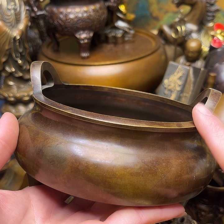 精美铜器批发档口