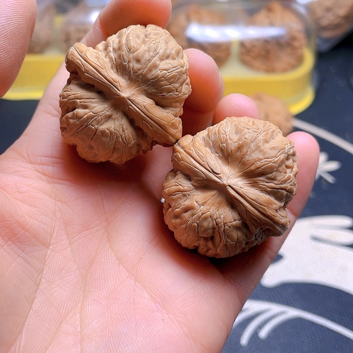 文玩核桃吊坠平谷元宝