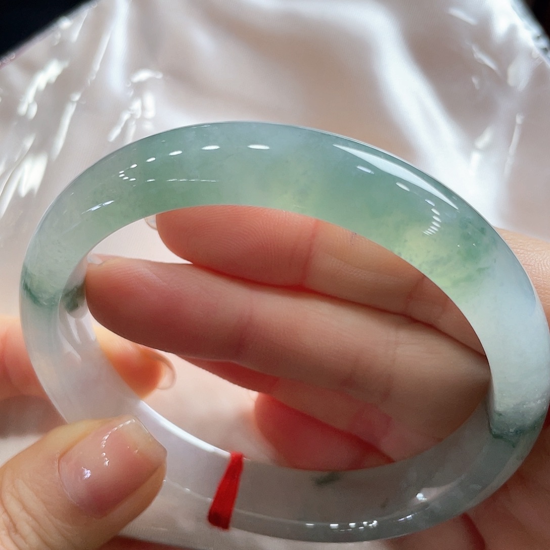 翡翠未镶嵌手镯翡翠手镯