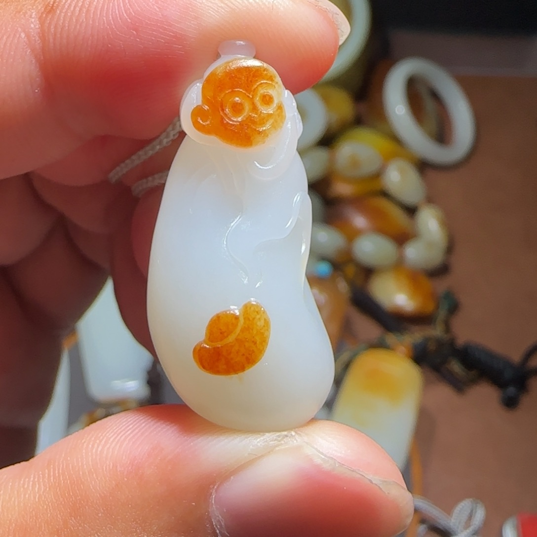 和田玉未镶嵌颈饰