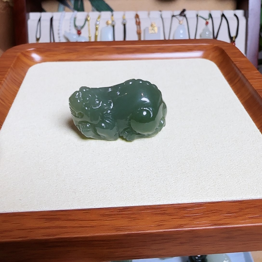 和田玉颈饰未镶嵌隰****梨