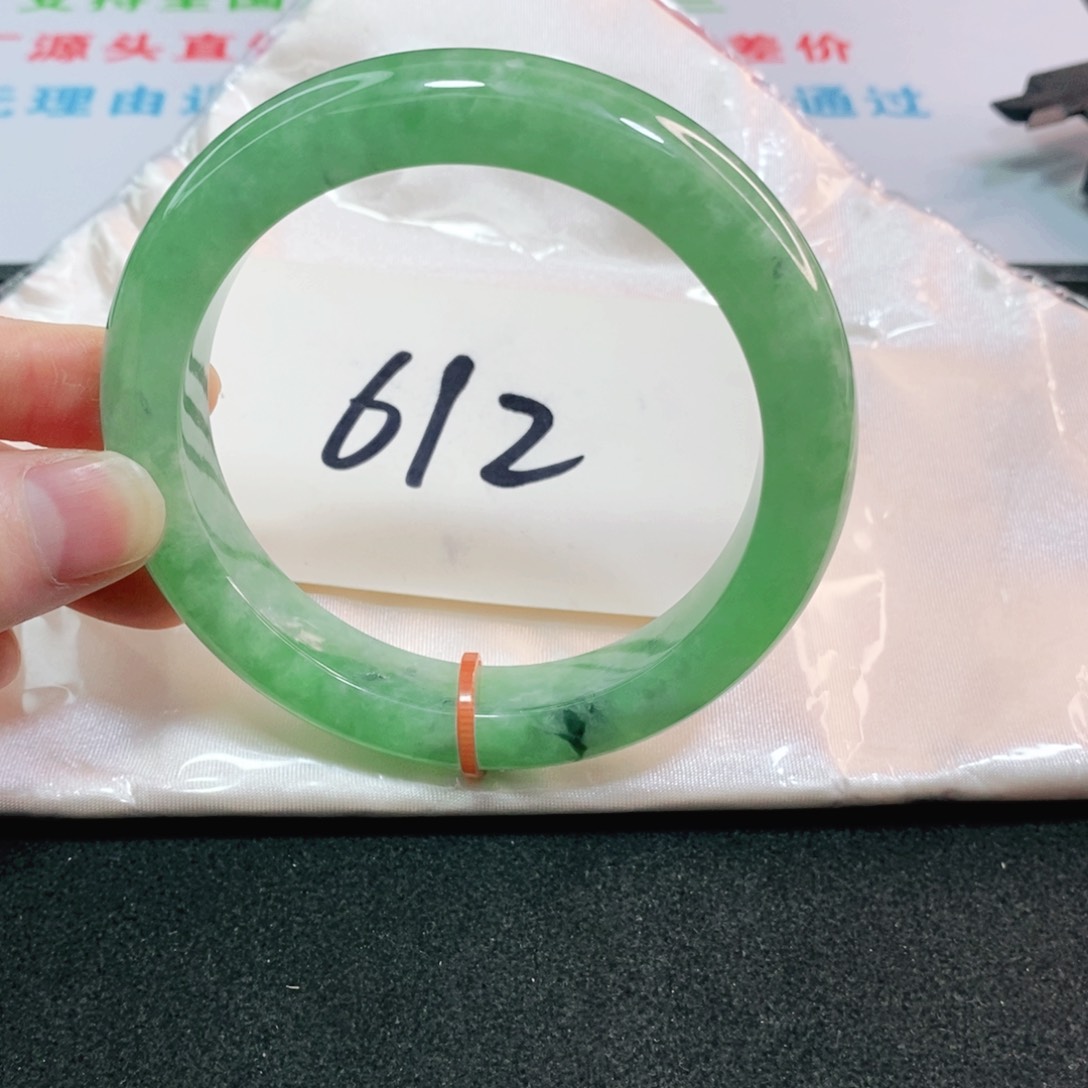 翡翠手镯未镶嵌585958595859