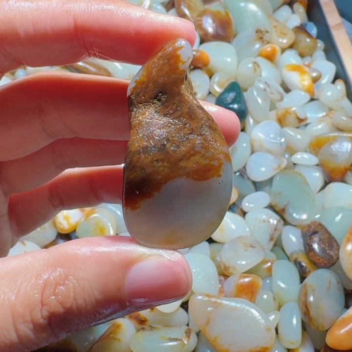 颈饰未镶嵌和田玉（糖玉）20克