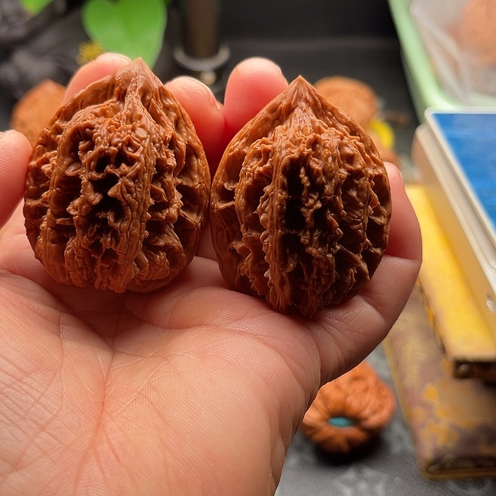 文玩核桃把件龙龙筋边40