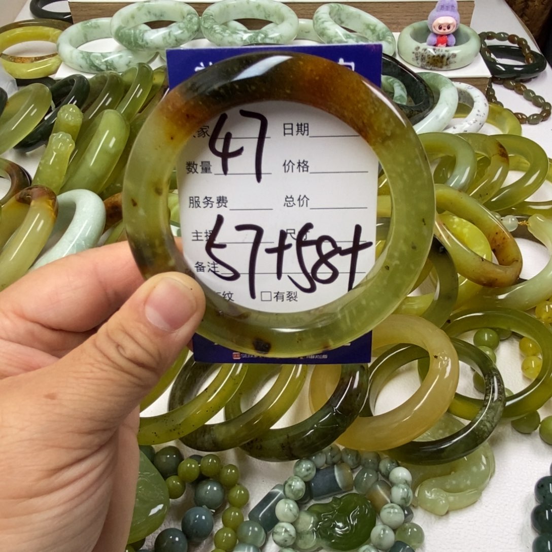 蛇纹石玉未镶嵌手镯