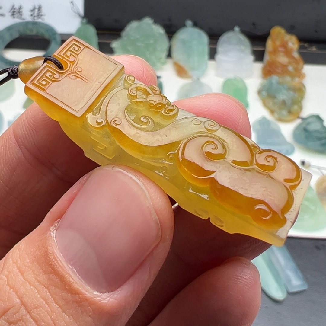 定制翡翠未镶嵌仿古龙