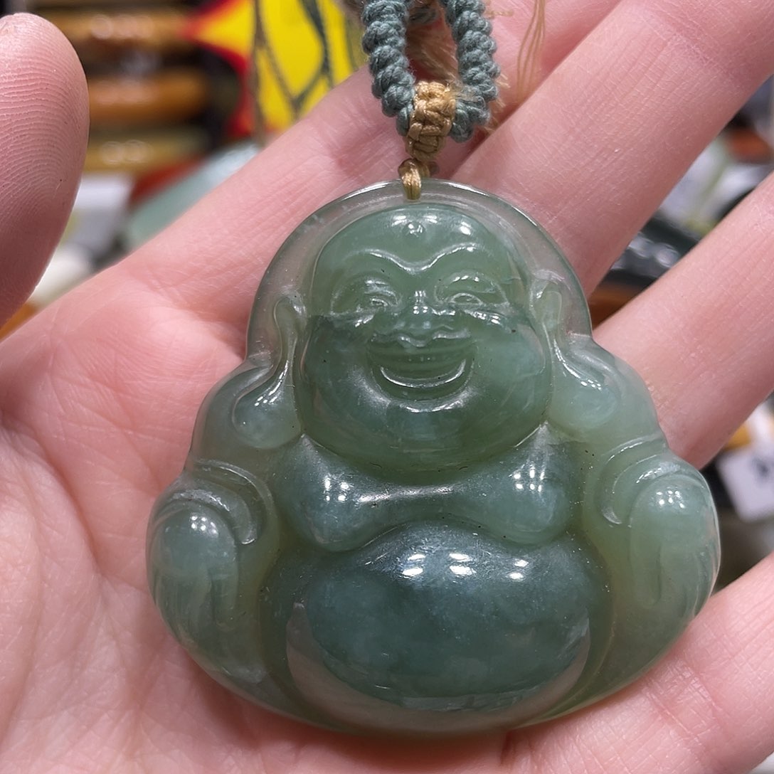 蛇纹石玉颈饰未镶嵌微瑕