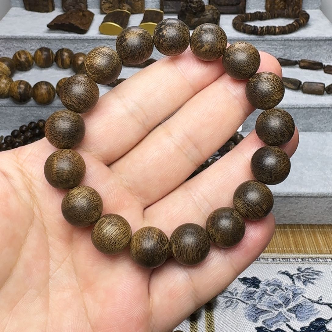 沉香沉香碎屑文莱黑棋1.3