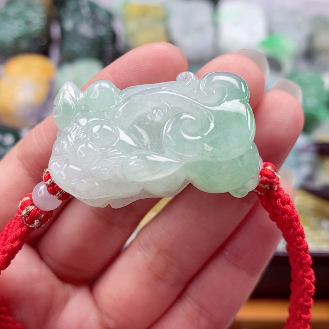 翡翠颈饰未镶嵌翡翠