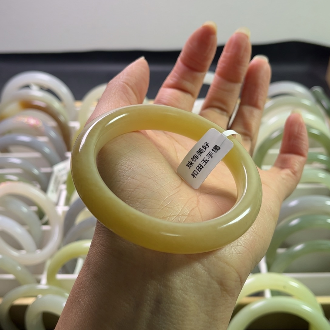 和田玉手镯57.5圈未镶嵌橙*成