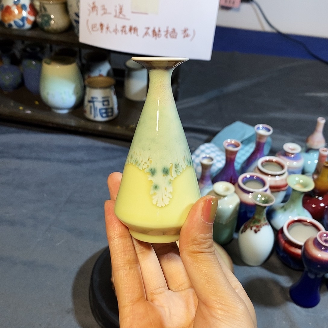 摆件巴掌大不插花景德镇高温陶瓷小花器