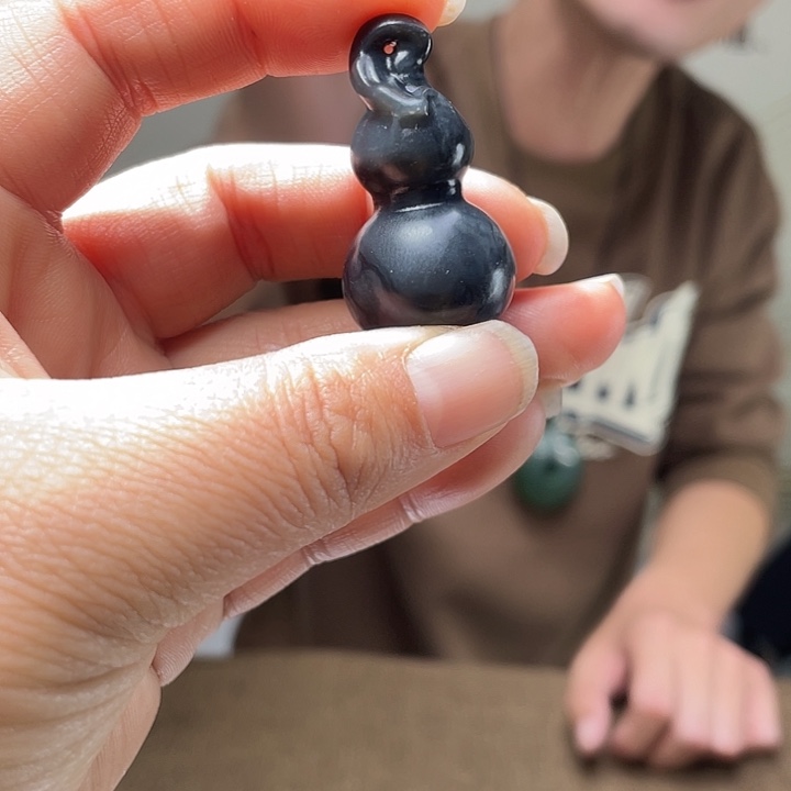 和田玉未镶嵌把件