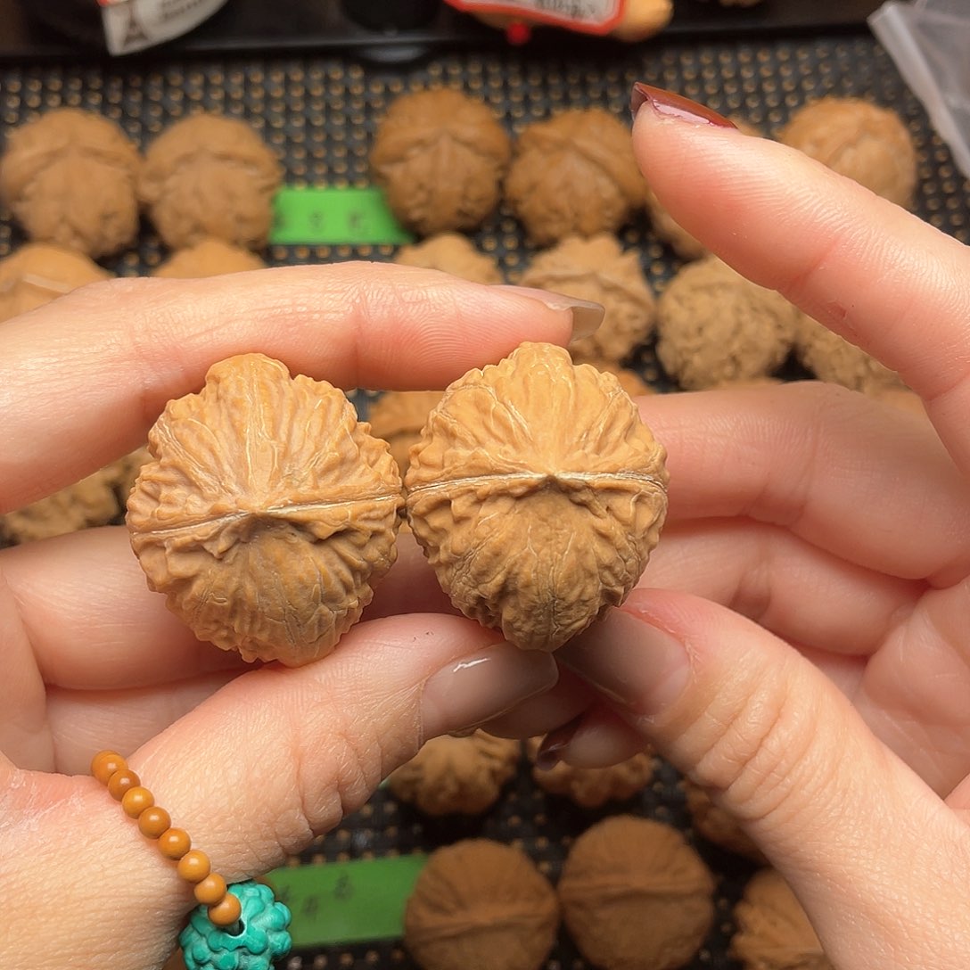 文玩核桃吊坠34尺全品小方尊0009