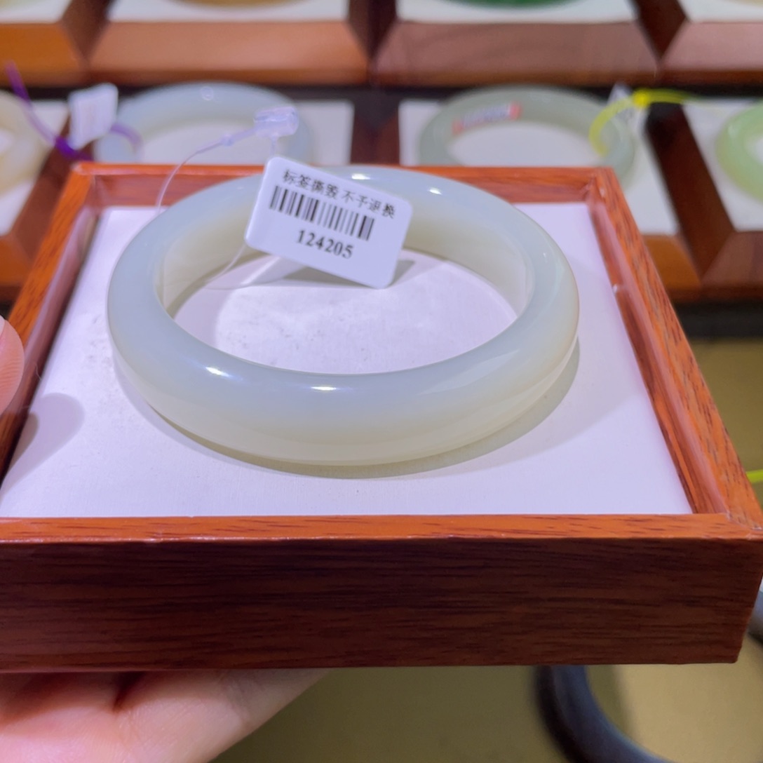 和田玉手镯未镶嵌55