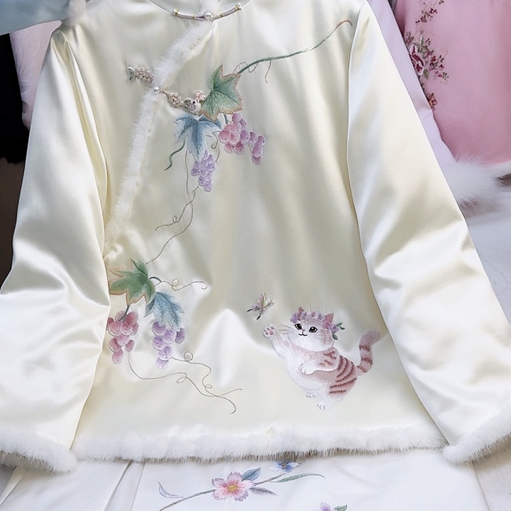织绣真丝猫咪 斜襟 冬款