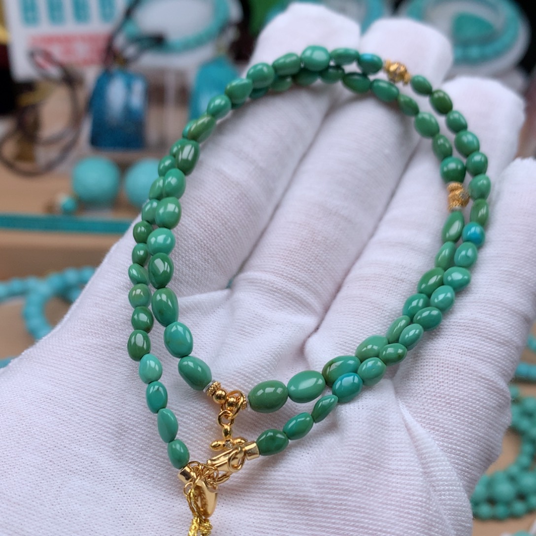 绿松石未镶嵌珠宝奇石