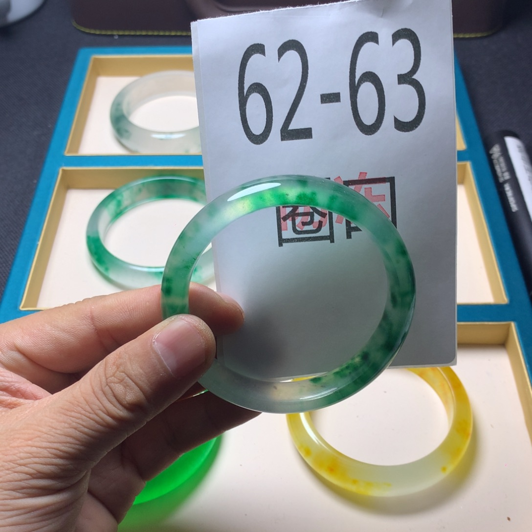 石英质玉未镶嵌手饰