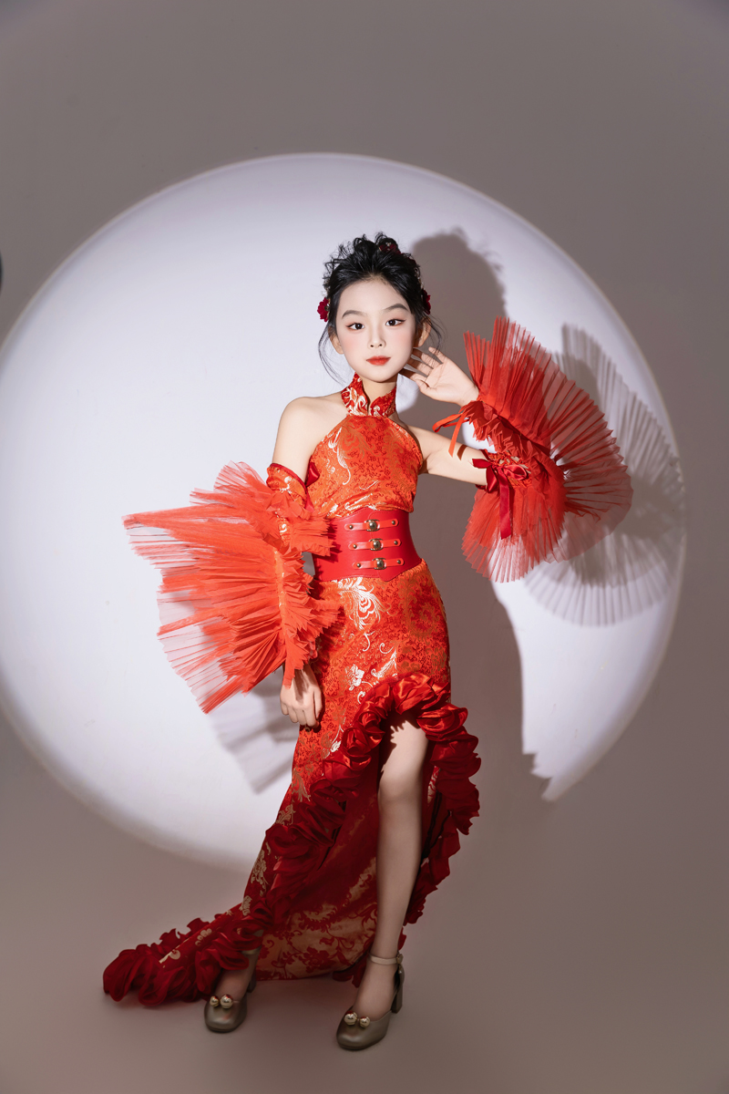 女童旗袍中国风走秀服东方醒狮戏曲元素国潮模特童装T台时装演出