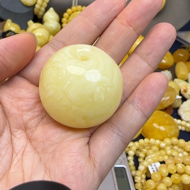 小***点蜜蜡颈饰未镶嵌天然蜜蜡