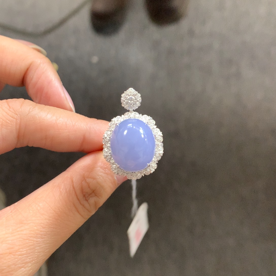 翡翠戒指18K金镶嵌翡翠