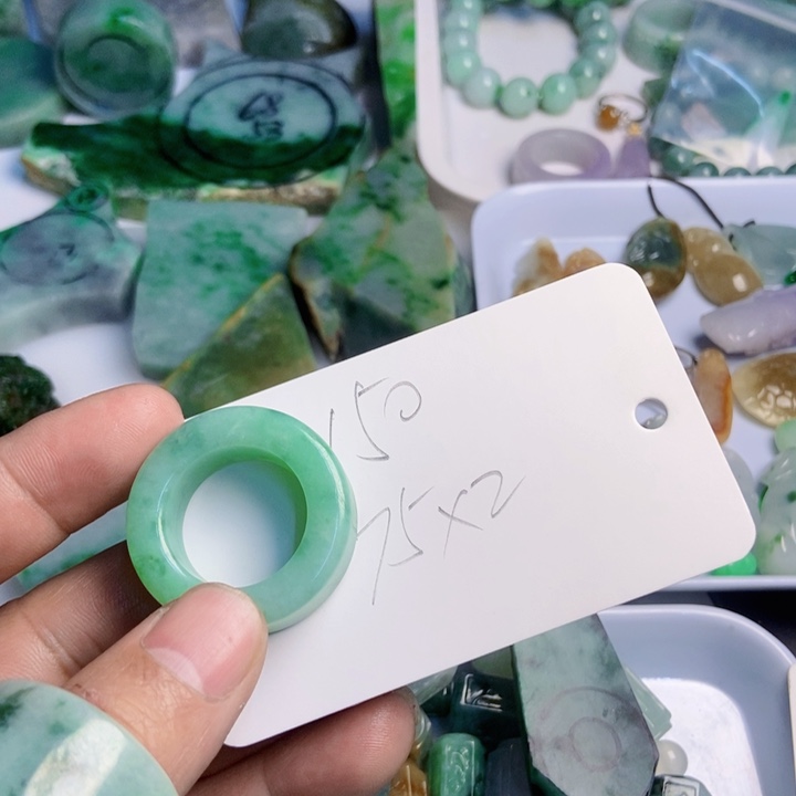 @***匀翡翠散珠天然翡翠A货挂件