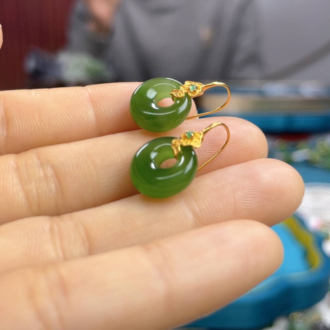 和田玉耳饰18K金镶嵌