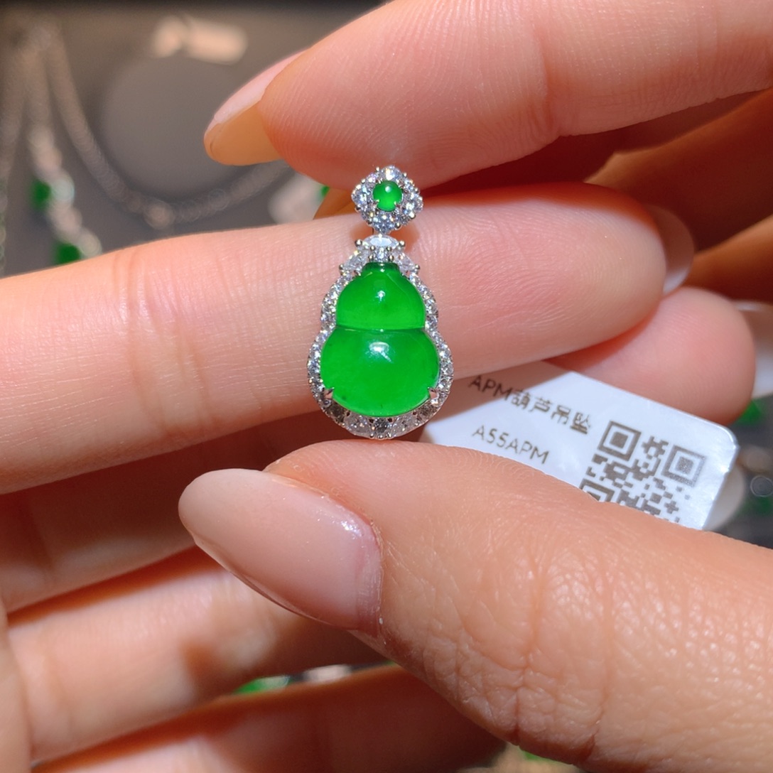 翡翠颈饰18K金镶嵌葫芦
