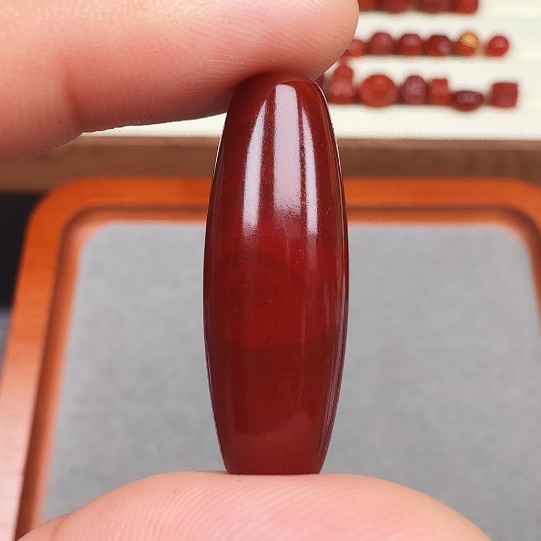 南红玛瑙未镶嵌颈饰