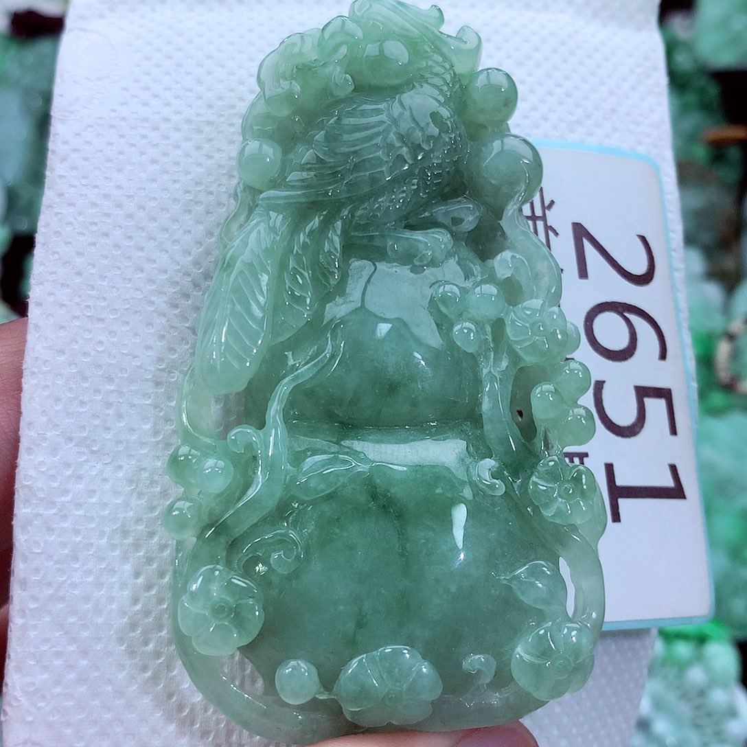 吊坠(不含链)未镶嵌翡翠
