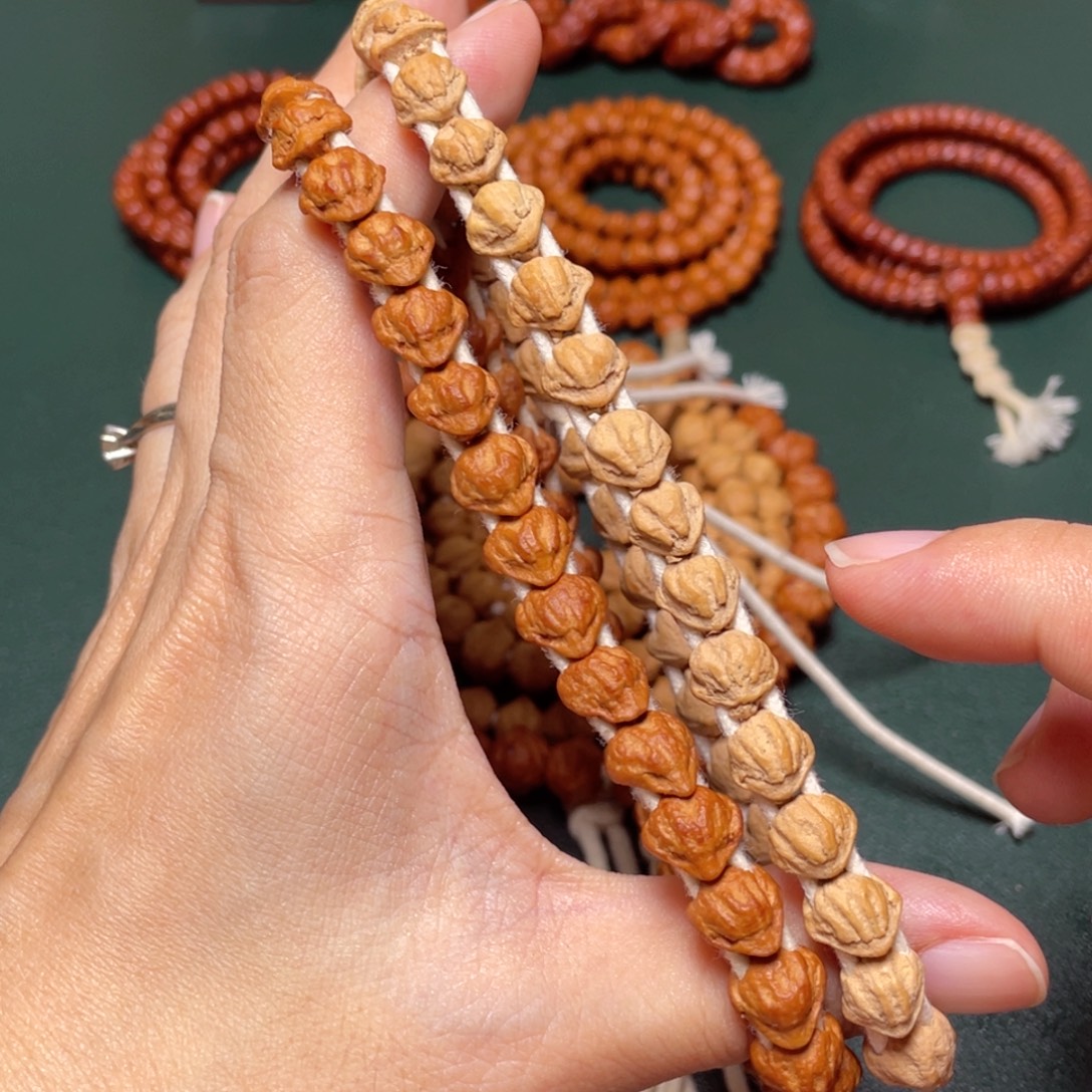 吊坠柏香籽/百香籽蛇骨手持