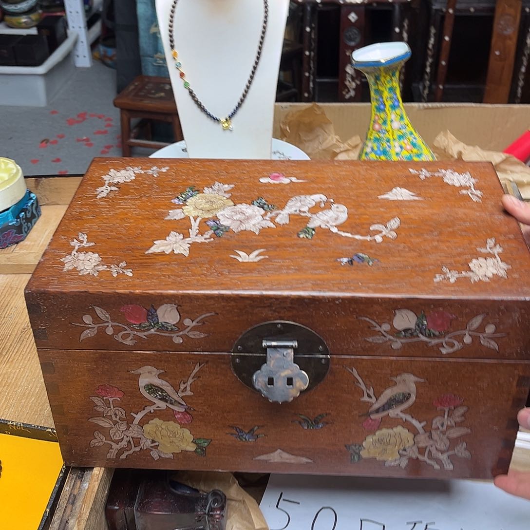 大叶紫檀（黑酸枝木类）