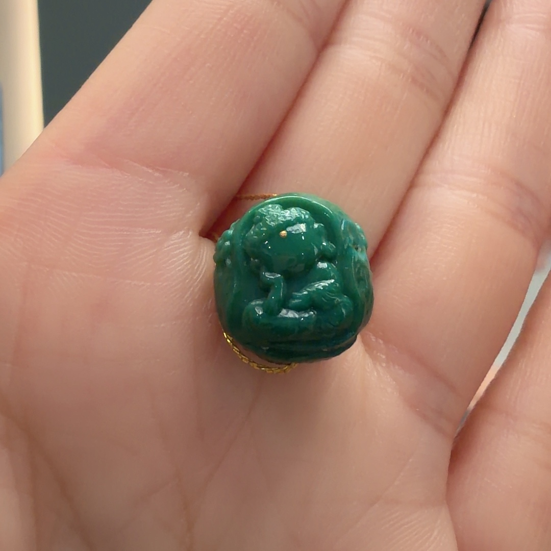 绿松石未镶嵌颈饰