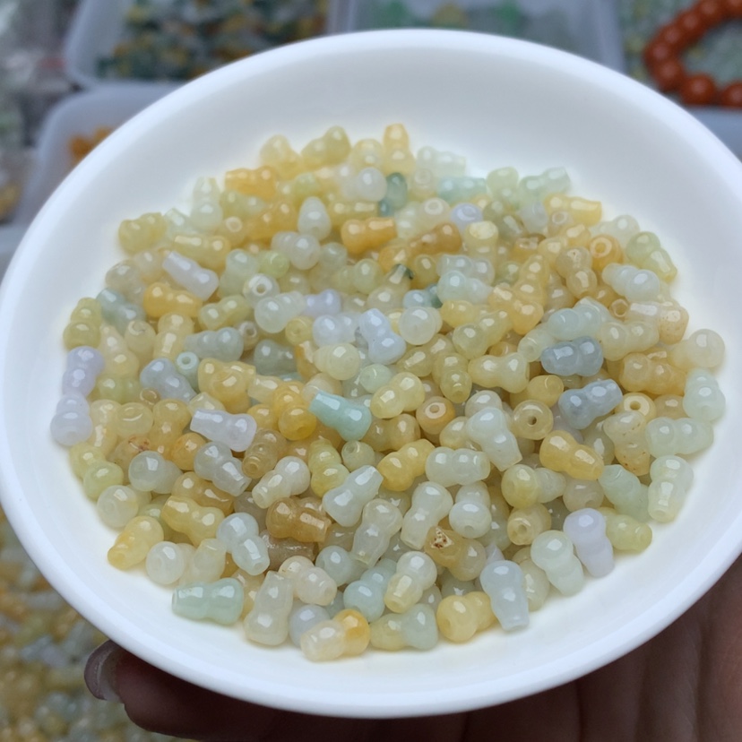 【闪购商品】翡翠手链未镶嵌卡5乘7.4冰黄葫芦50颗